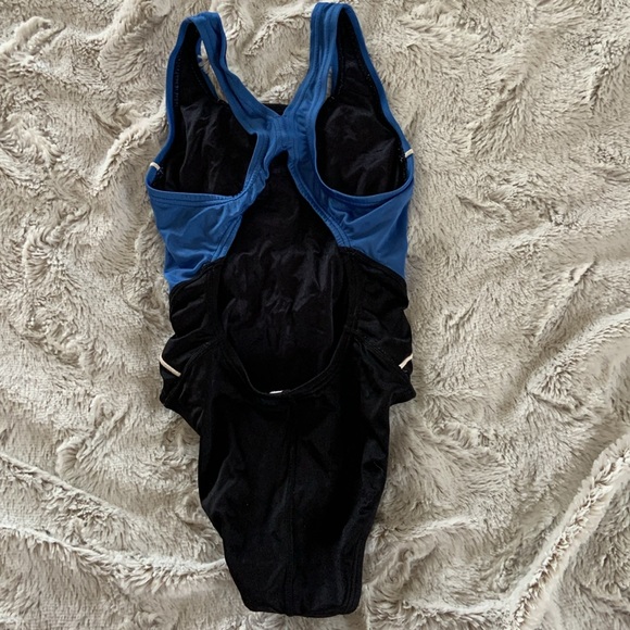 Speedo size 24 swim suit. Great condition! - Picture 2 of 3